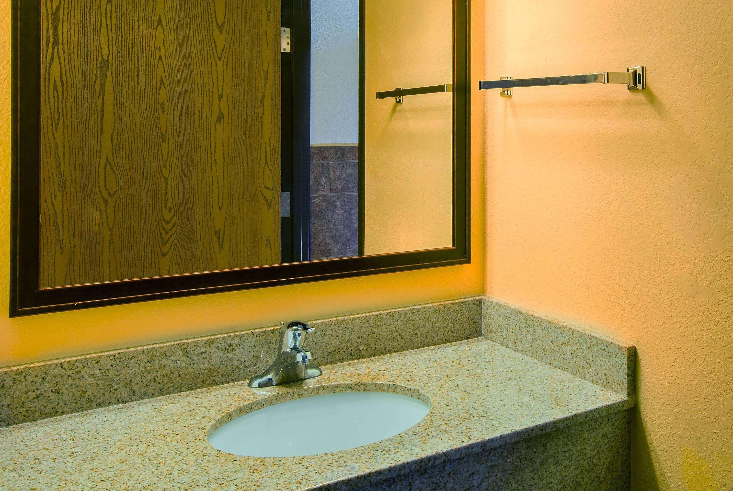 Americinn By Wyndham Chamberlain Conference Center Εξωτερικό φωτογραφία